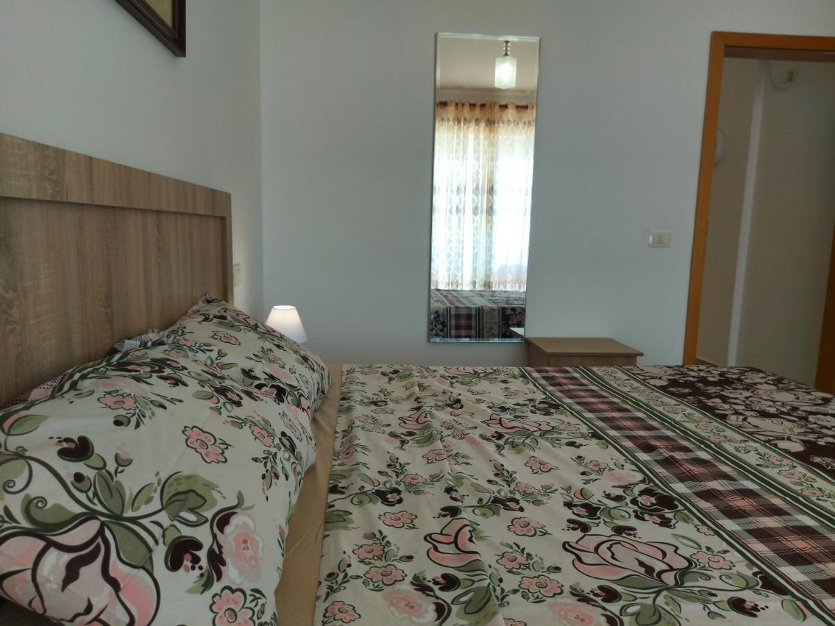 Bral Apartments 4 Durres Exterior photo